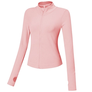 Veste de yoga rose ajustée avec fermeture éclair, col montant et passe-pouces aux manches