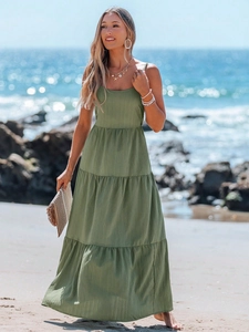 Groene backless maxi-jurk met dunne bandjes en laagjes voor strandvakanties op maat