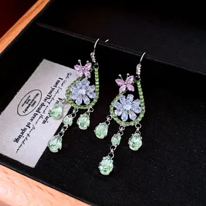 Boucles d'oreilles fleuries en zircon avec papillon rose et pendentifs en goutte verte