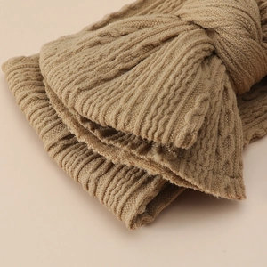 Knotted double-layered bow headband with soft jacquard texture and vertical ribbed knit