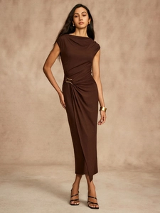 Slim fit brown sleeveless maxi dress with round neck and metallic waist detail