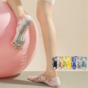 Chaussettes de yoga antidérapantes à cinq doigts avec motifs tie-dye et cœurs en silicone