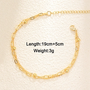 Detail view of emerald zircon gold double-layer chain with length 19cm and 5cm extension