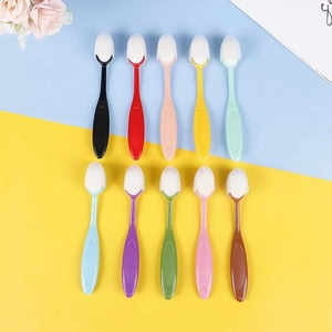 Toothbrush Shaped Makeup Brush Oval Foundation Powder Brush With Bendable Plastic Handle Synthetic Bristles Portable Tool
