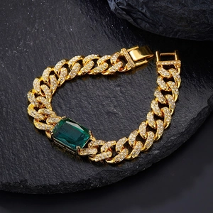 Collana cuban link hip hop con gemma verde taglio smeraldo e cristalli chiari scintillanti