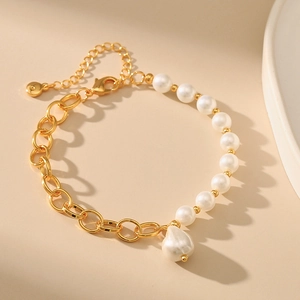 Asymmetric Artificial Pearl Bracelet With Copper Chain 18K Gold Plated Artificial Baroque Pearl Pendant For Women Retro Minimalist Jewelry