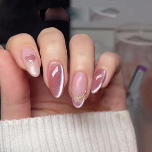 Cat Eye Press On Nails With Gold Heart Decor Almond Shape French Tip Fake Nails For Women Sweet Elegant Style