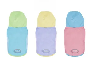 Détails des sweats à capuche pour chiens avec blocs de couleurs et maille respirante latérale