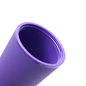 Detailed close-up of the screw-top rim and sealing thread of the purple plastic tumbler