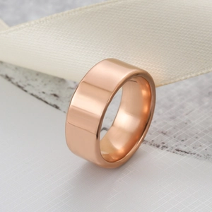 Anello in acciaio inossidabile da 8 mm oro rosa lucido con finitura a specchio liscia