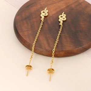 French vintage gold snake earrings with 3D embossed texture and long metal chains