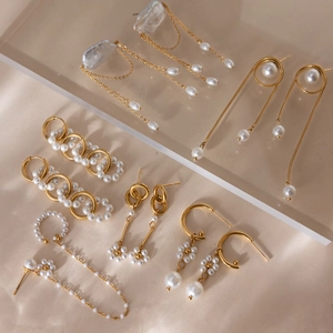 Boucles d'Oreilles Pendantes à Gland de Künstliche Perles en Acier Inoxydable Plaqué Or 18K pour Femmes Bijoux Élégants Imperméables Hypoallergéniques