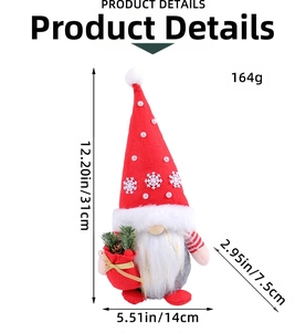 Vue détaillée du gnome de Noël avec chapeau flocon et dimensions du sac cadeau