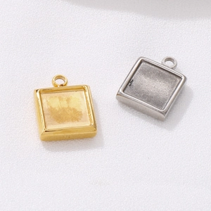 Square stainless steel pendant trays in gold and silver finish for DIY jewelry making