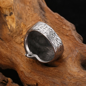 Men's vintage wolf head ring in titanium steel featuring a rustic bark texture finish