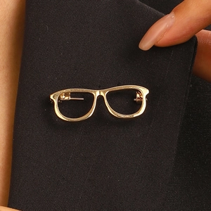 Creative Alloy Eyeglasses Frame Brooch For Women ins Style Minimalist Hollow Glasses Badge Pin Fashion Jewelry Accessories