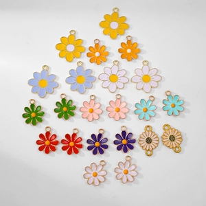 Daisy Flower Enamel Alloy Pendants Floral DIY Jewelry Making Accessories Colorful Chrysanthemum Charms For Necklace Bracelet Handmade Women Girls