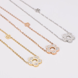 Stainless Steel Flower Pendant Necklace For Women Rhinestone Inlaid Clavicle Chain Gold Silver Rose Gold Fashion Jewelry Gift