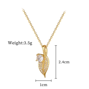 Detailed size specifications for the gold leaf pendant necklace with dimensions and weight