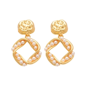 French vintage style gold plated square twist hoop earrings with white pearls for women