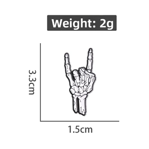 Detailed dimensions of the skeleton rock hand gesture brooch badge, weight 2g, height 3.3cm