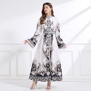 Robe Longue Élégante À Col Montant Et Manches Longues Imprimé Paisley Ceinture Dentelle Style Palais Rétro Polyester
