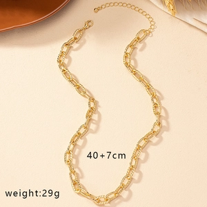 Detail of gold hip hop chain necklace showing 40+7cm length and 29g weight info