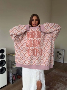 Pink and white oversized knit sweater with Moscow slogan and floral argyle pattern