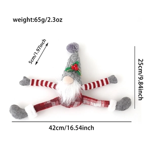 Dimensions détaillées de l'attache-rideau gnome de Noël avec 42 cm de largeur et 65 g