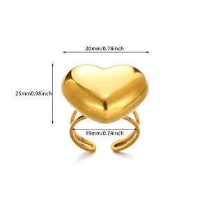 Detailed size chart for polished gold heart ring showing 20mm width and 19mm diameter