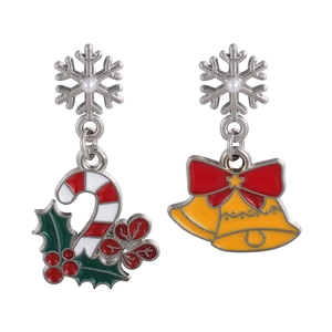 Details von Weihnachts-Ohrringen mit Emaille-Zuckerstange, Glocke und Schneeflocke mit Perle