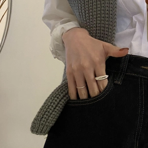 Set of two S925 sterling silver pebble rings with minimalist smooth geometric design