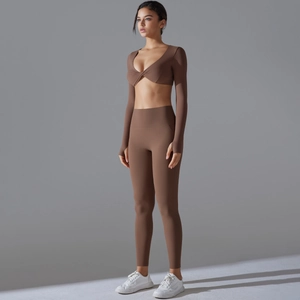 Mocha Yoga-Set mit langärmligem Knotentop und hoch taillierter Leggings in Braun