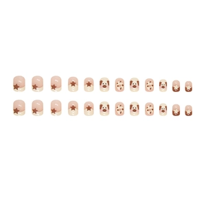 Faux ongles courts et ronds motif chiot mignon et étoiles rose nude et marron
