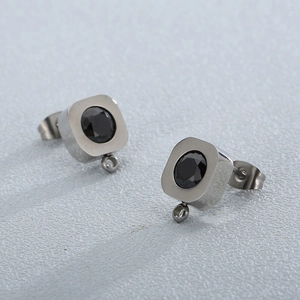 Boucles d'oreilles carrées en acier inoxydable avec cristal noir et petite boucle