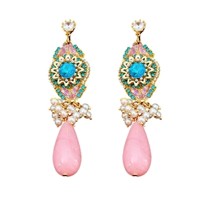 Boucles d'oreilles vintage en or avec zircons et pendentifs perles goutte rose