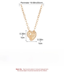 Vue détaillée du collier double épaisseur en cuivre avec pendentif cœur de 50 cm