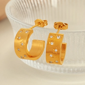 18k gold plated stainless steel C-shaped stud earrings with star patterns and zircons