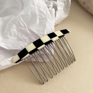 Checkered acetate hair comb clip with metal teeth for styling bangs and flyaway hair