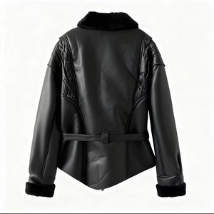 Veste vintage pour femme en similicuir avec col en fausse fourrure et ceinture au dos