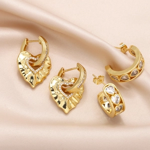 Heart Dangle Hoop Earrings Copper 18K Gold Plated Zircon Inlaid Minimalist Elegant Fashion Jewelry For Women
