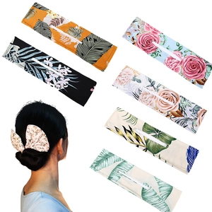 Lot d'accessoires chignon avec six imprimés floraux, motifs tropicaux et roses