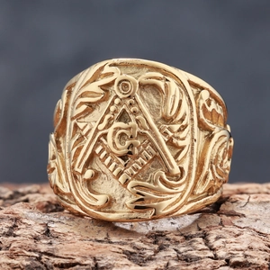Bague maçonnique vintage en acier inoxydable doré avec équerre et compas gravés