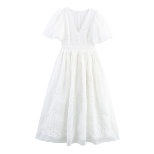 Robe Maxi Blanche Style Pastoral Français Col En V Manches Bouffantes Polyester Brodé Ajouré Pour Femme Élégant