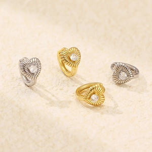 Vertical textured heart-shaped S925 silver hoop earrings with diamond accents
