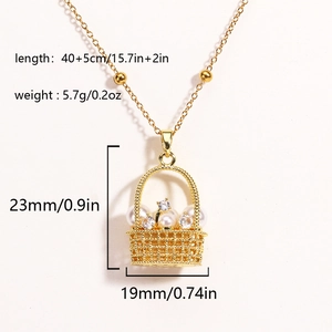 Détail du pendentif panier à fleurs avec perles et dimensions de la chaîne 40+5cm