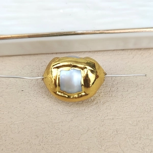 Single gold-plated irregular pearl connector bead for handmade DIY jewelry making