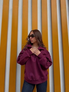 Sweat bordeaux oversize avec col polo zippé et broderie style urbain pour femme