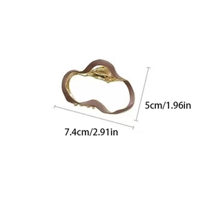 Irregular cloud-shaped hair claw clip with dimensions of 7.4cm by 5cm in matte finish