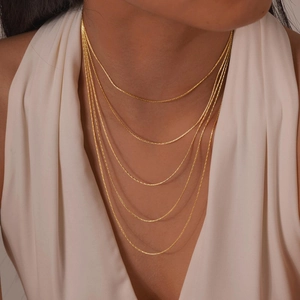 Collier Multicouche Acier Inoxydable Plaqué Or Minimaliste Élégante Chaîne Serpent Box Pour Femmes Bijoux Tendance
